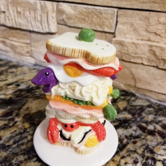 ♥️NWOT♥️ BLONDIE SALT & PEPPER SET - Picture 7 of 14